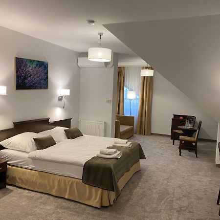 Hotel Tadeusz Uszew Esterno foto