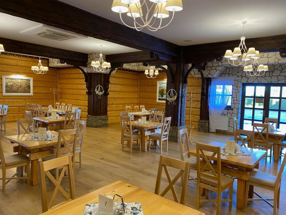 Hotel Tadeusz Uszew Esterno foto